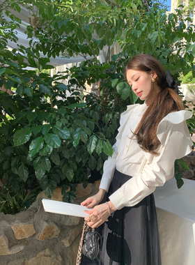 SourceWithU 罗马画报 纯棉荷叶边白长袖衬衫黑色蕾丝拼接半裙女