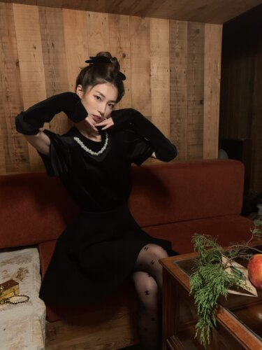 Source赫本丝绒项链内搭上衣袖套