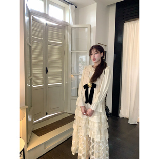 SourceWithU夏洛特小姐 初秋气质长裙 重工蕾丝拼接蛋糕连衣裙新款