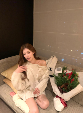 SourceWithU纯白花火 环保小貂尾金色珠链麻花大毛衣外套节日氛围