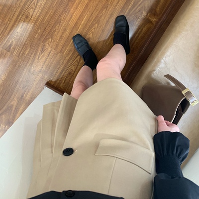拼接卡其色西装半百褶裙