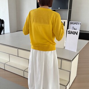 热销诗歌兰女装58002时尚百搭V领针织开衫薄款短款2026春季新款