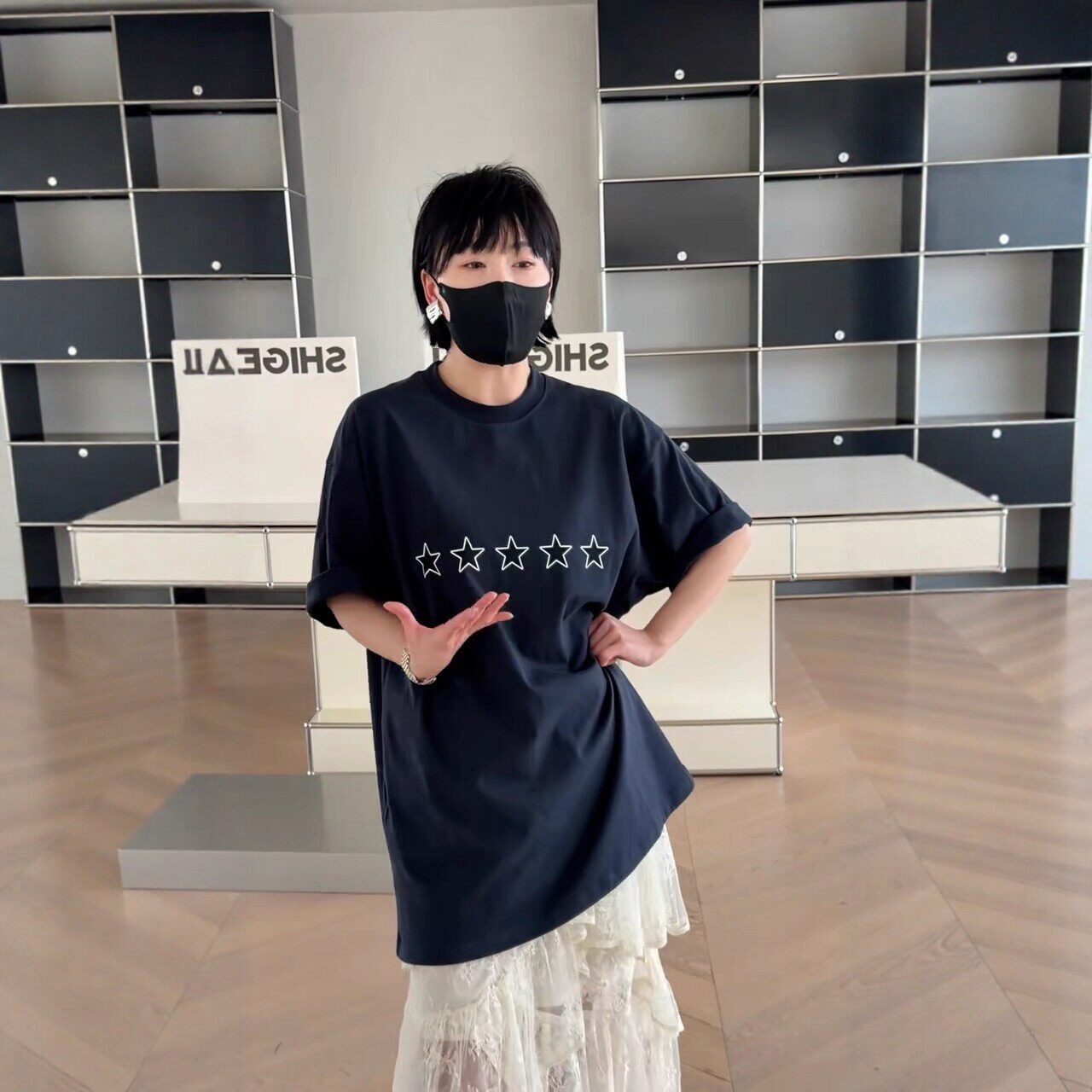 热卖诗歌兰Z58春季2026新款时尚百搭星星短袖T恤中性风宽松百搭女