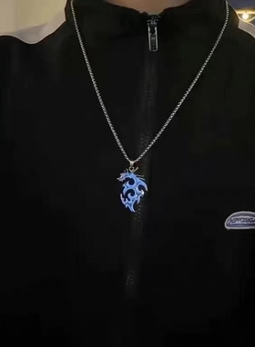 2022新款时尚潮男霸气夜光火焰龙项链饰品长款项饰发光龙短袖项链