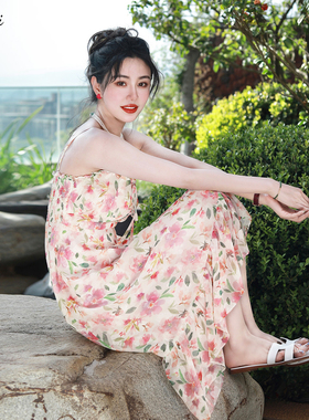 伊芙丽outlets店多巴胺粉色碎花度假风荷叶边吊带连衣裙夏长裙女