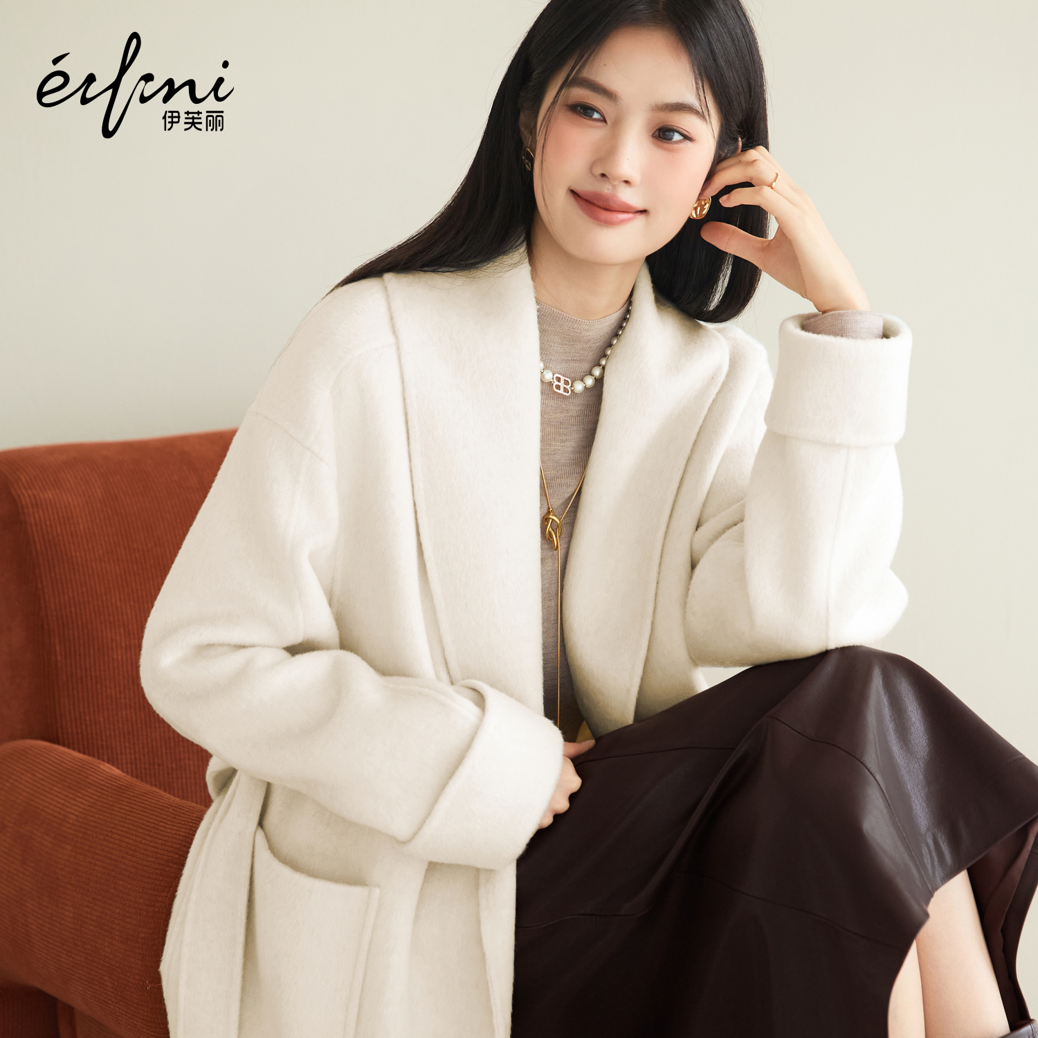 伊芙丽天丝羊绒青果领设计不挑人中长款女装毛呢外套2025冬新款