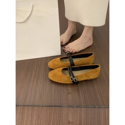青岛福客来鞋业女鞋法式复古晚晚风绒面圆头珍鞋双排一字扣带浅口