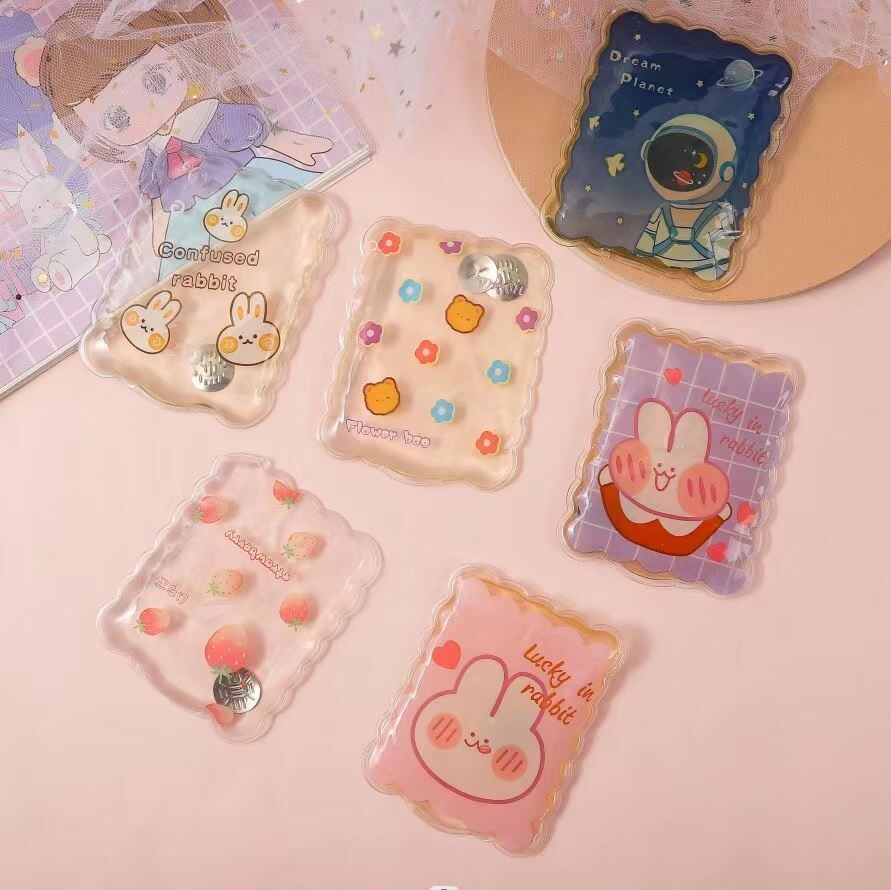 BREAK THE HOT CARTOON INS WIND HAND WARMER AND THE HOT HAND WARMER BAG IS CUTE AND PORTABLE AS SOON AS YOU PINCH IT