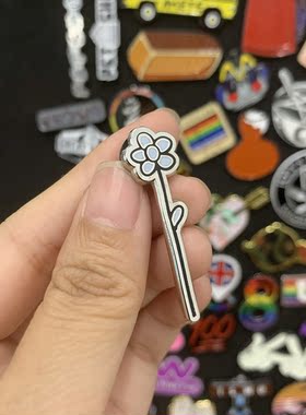 胸针创意日韩蓝色小花精致可爱书包装饰徽章迷你金属别针个性百搭