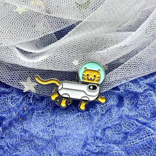 太空舱小猫咪金属徽章别针胸针