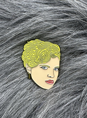 人物别针演员朱莉娅·加纳Julia Garner收藏装饰金属徽章