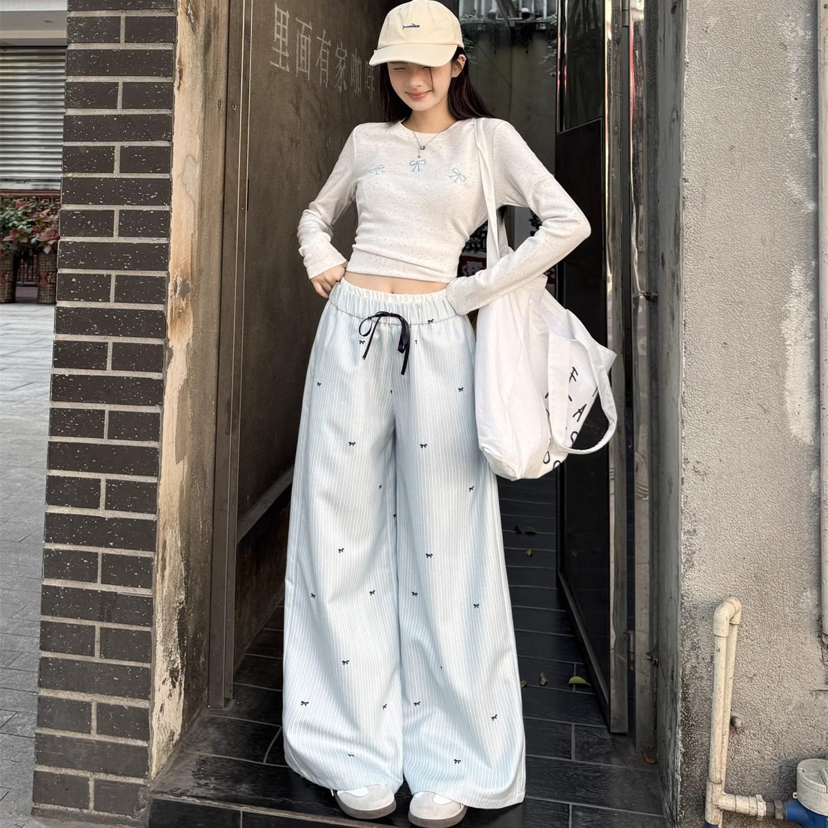 韩版蓝色条纹阔腿睡裤女早春款2026新款直筒休闲裤设计感大码长裤