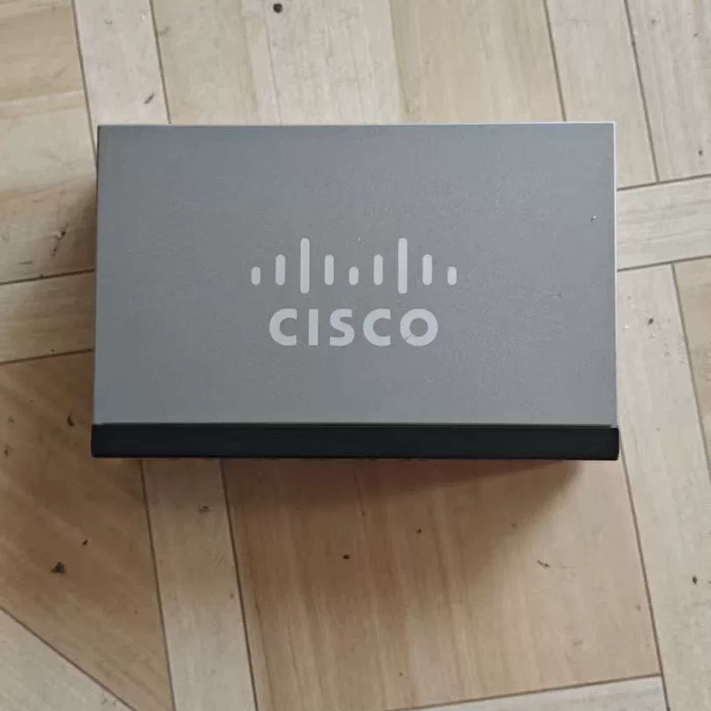可维修思科CISCO SG100D-08 V2千兆交换机，8口全千议价