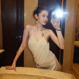 SylCue 褶皱交叉挂脖吊带背心约会心机露背上衣 夏日纯欲风V领修身