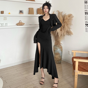SylCue不规则黑色性感连衣裙女露背开叉吊带裙设计感时尚中长裙子