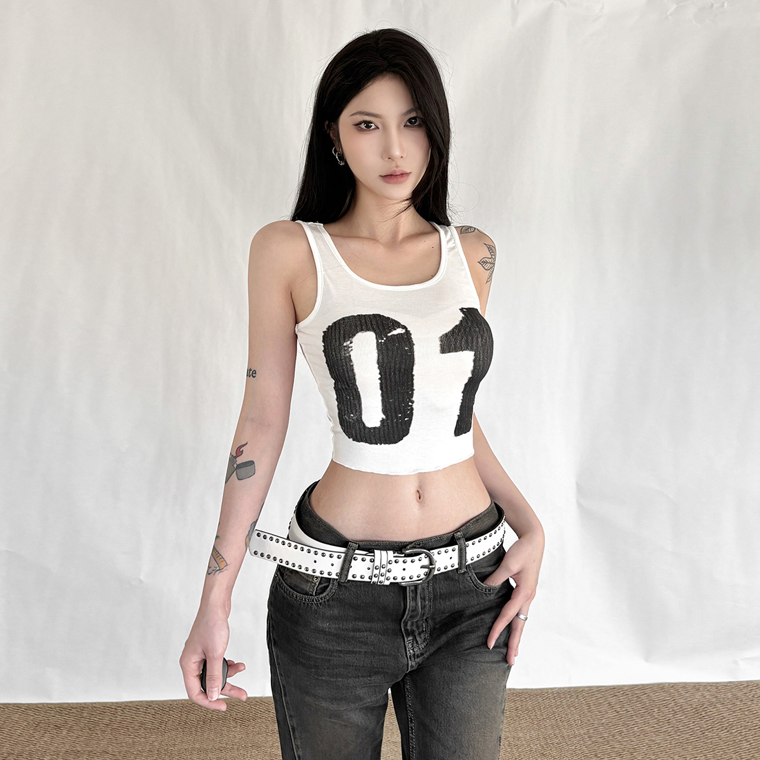 印花显瘦吊带背心露脐时尚短上衣