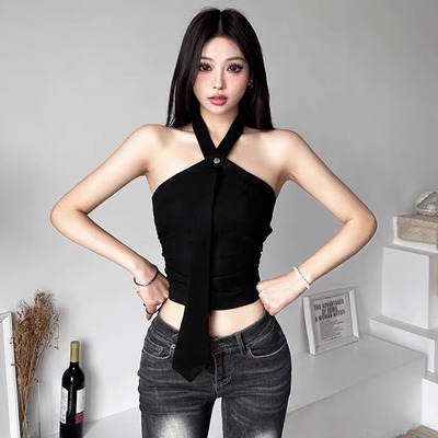 甜酷辣妹风性感吊带背心
