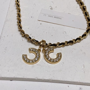 钛钢轻奢名媛双C毛衣链吊坠小众设计感项链气质锁骨链皮革颈链潮