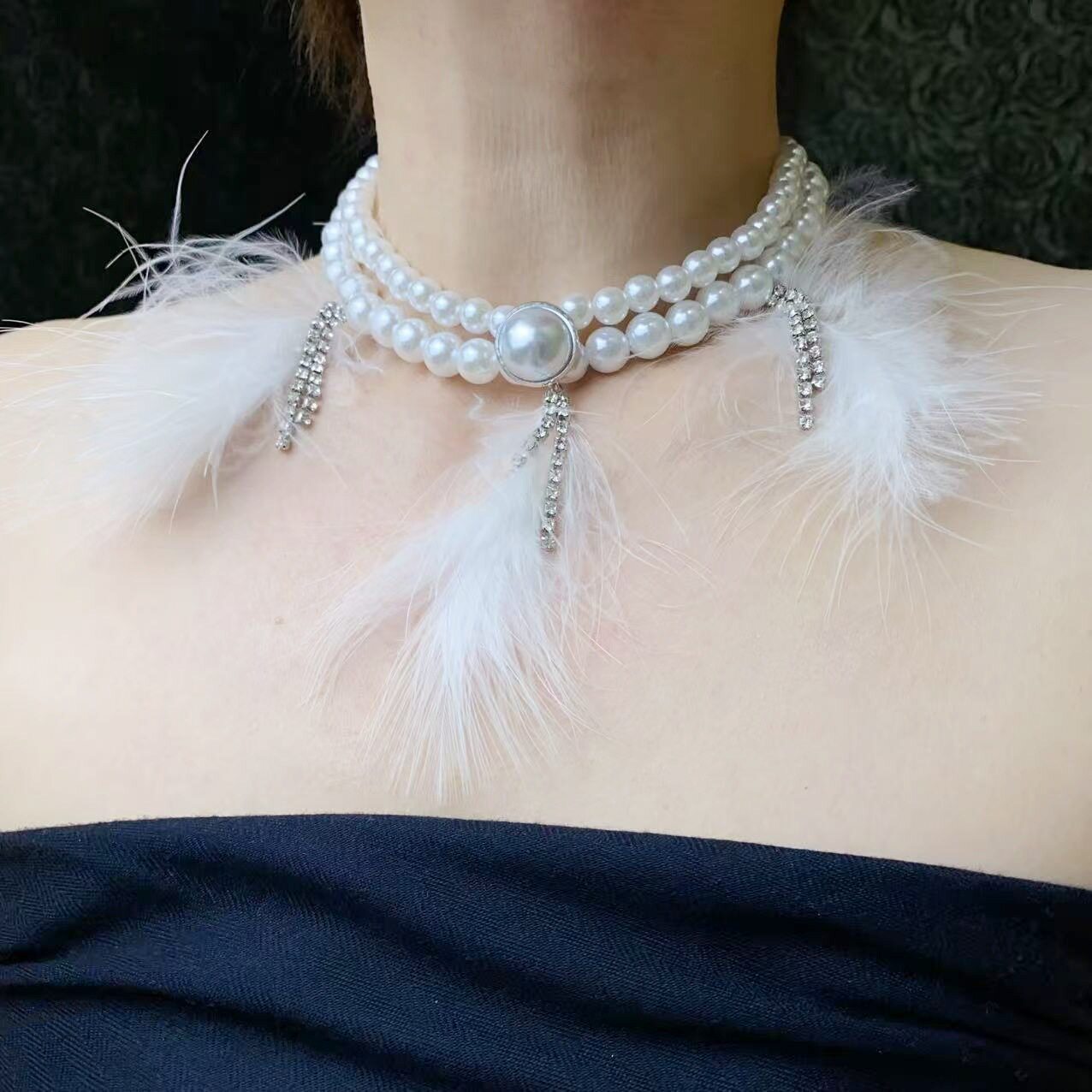 甜美气质羽毛珍珠choker项链女冬季轻奢高级感锁骨链颈链百搭时尚