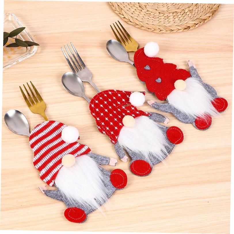 ChristmasDwfKnedFork