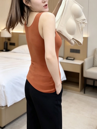 无痕保暖背心女带胸垫免穿文胸秋冬磨绒修身内搭打底吊带美背内衣