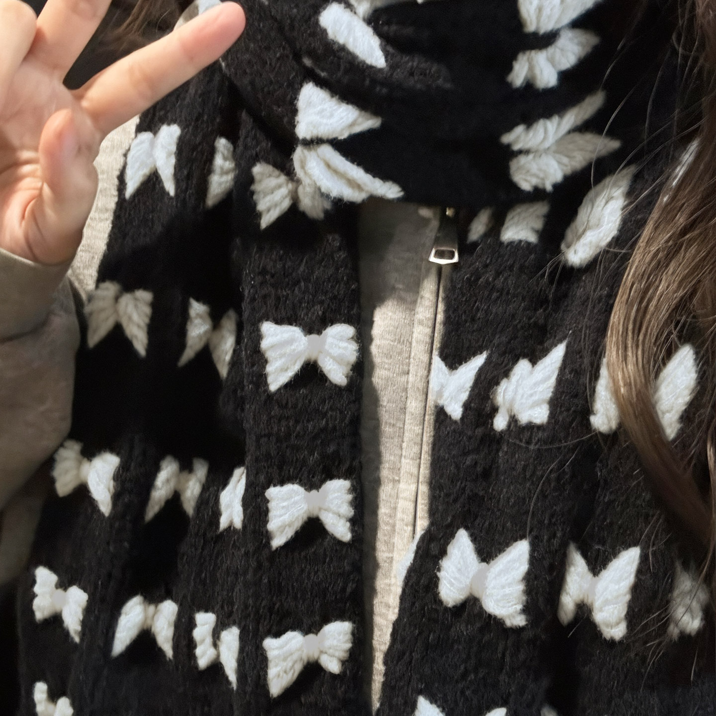 钩织一条软软糯糯的蝴蝶结围巾