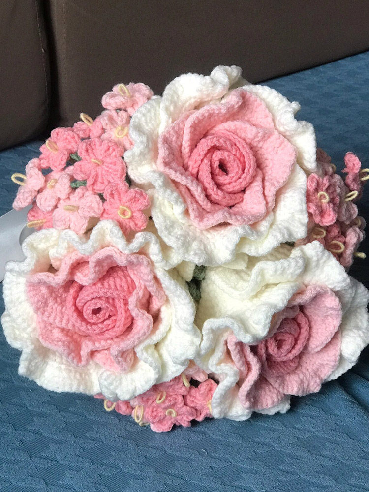 THAI ROSE WEAVING WOOLEN BOUQUET CROCHET HANDMADE DIY ROSE MATERIAL PACKAGE CROCHET HAND BOUQUET FINISHED PRODUCT