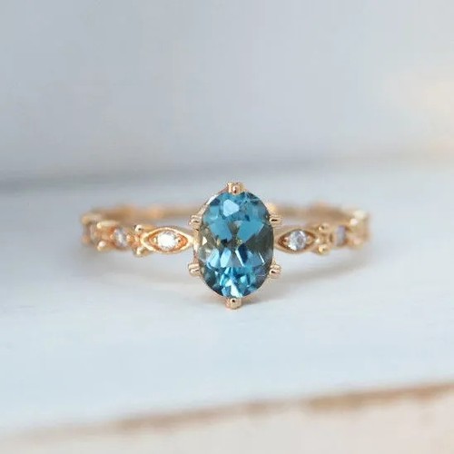 日系轻奢天然伦敦托帕石蛋面马眼