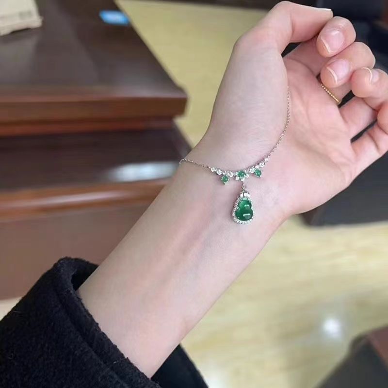 碧玉葫芦锁骨链新中式