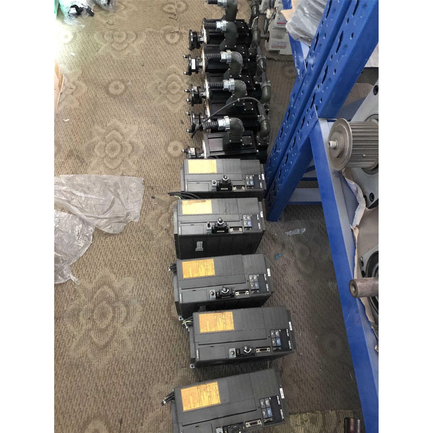 驱动器电机、RYS202S3-LPS、GYC202DC1-SA-B二手拆机成色漂亮