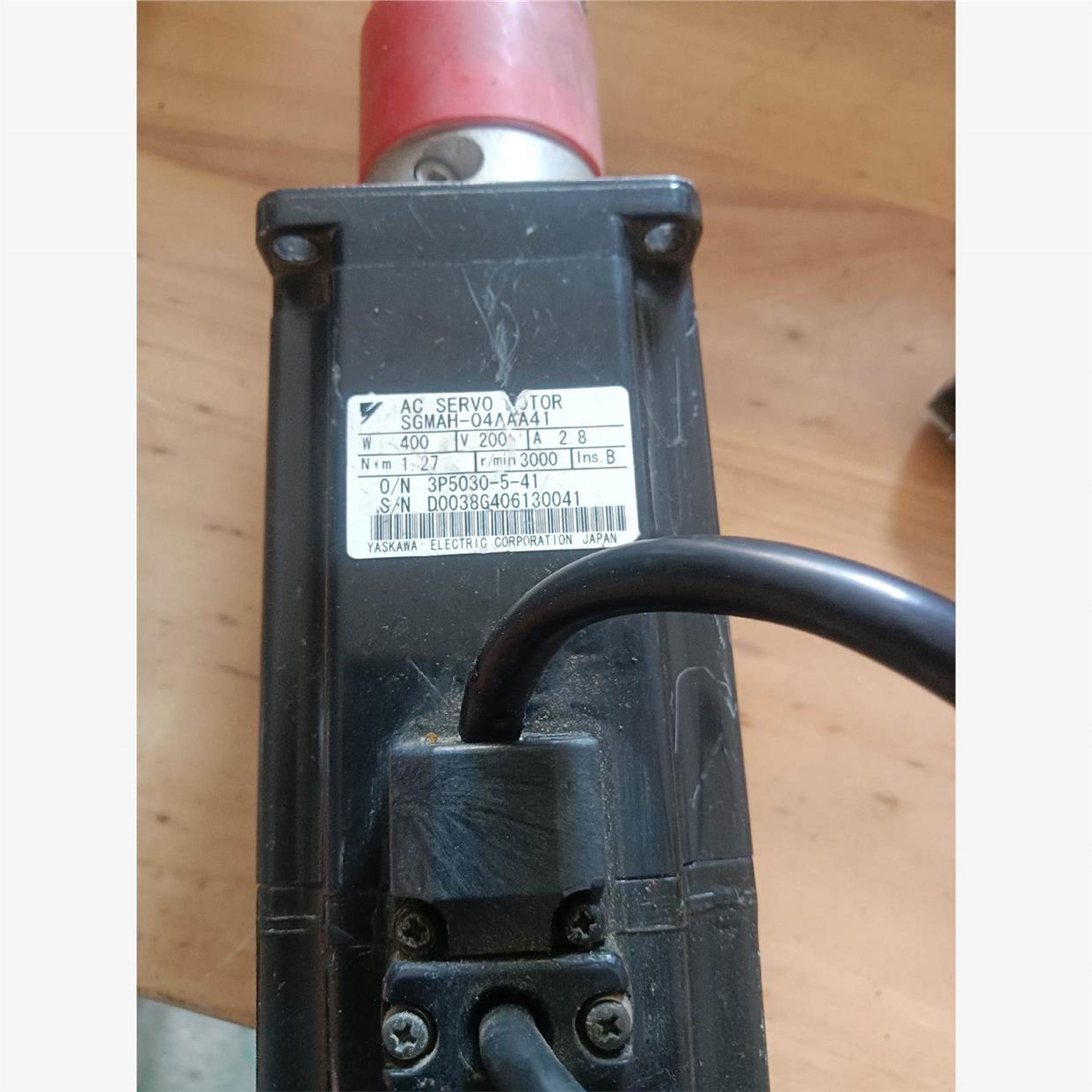 二手拆机安川司服电机,SGMAH-04AAA41,物品如图,