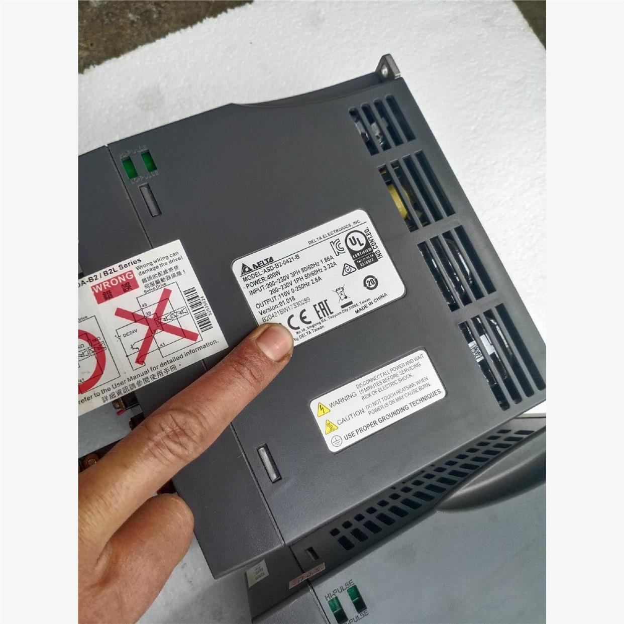 台达B2伺服400W驱动器九成新如图所示