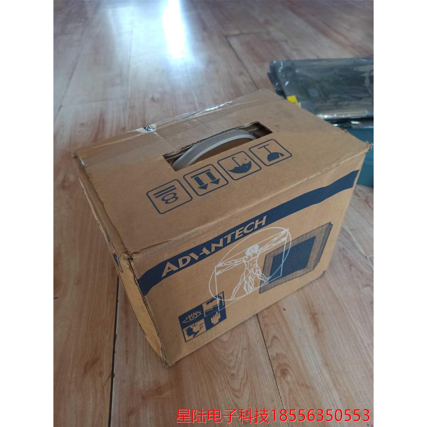 现货9台,全新原装未用 研华 小型工控机 微型计算机.议价产品