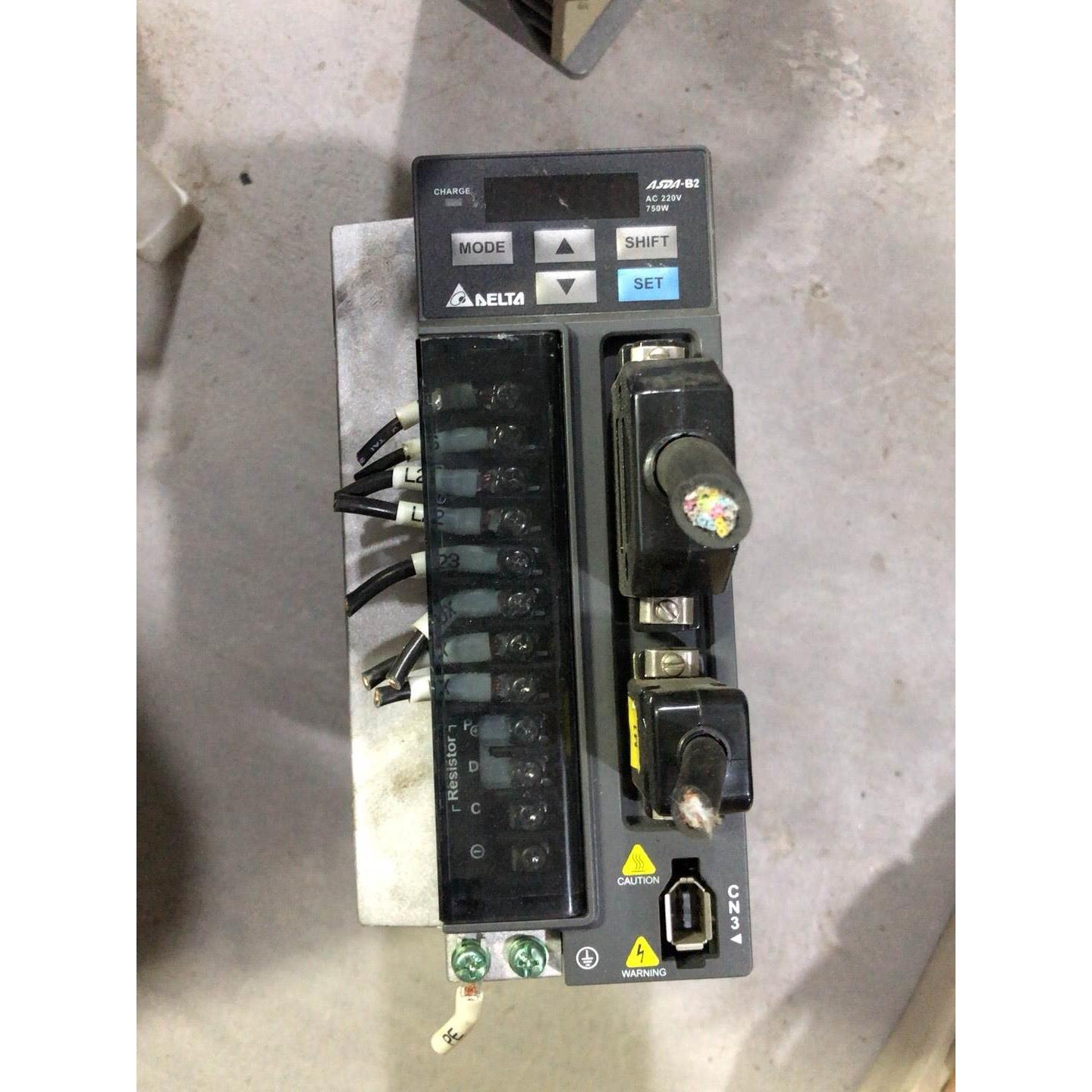 驱动器/控制器台达B2伺候驱动器0.75kw。ASD-B2-议价