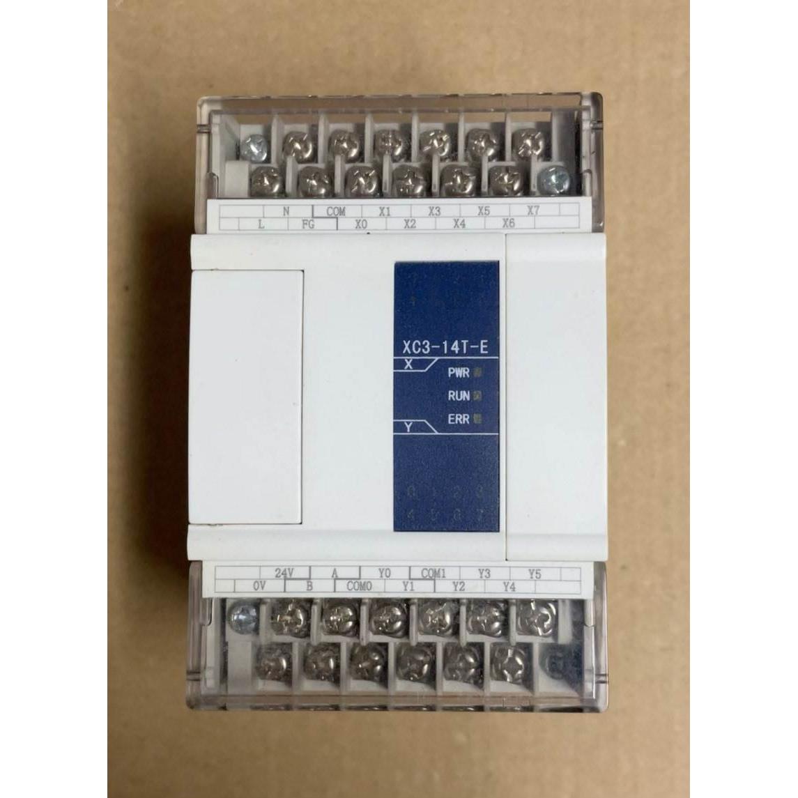 信捷XC3-14T-E，1只，成色实物图。自带2轴脉冲输出，议价