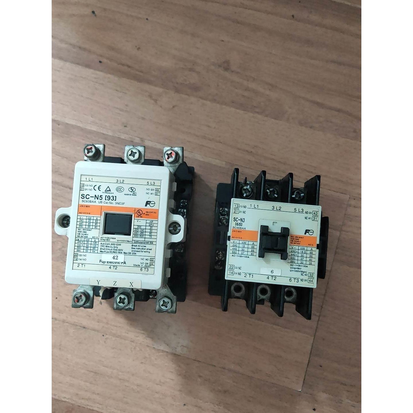 交流接触器一个，型号为SC-N5[93]，线圈电压为22议价