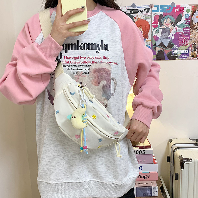 日系ins可爱轻便波点胸包2025新款小清新腰包森系少女小众斜挎包