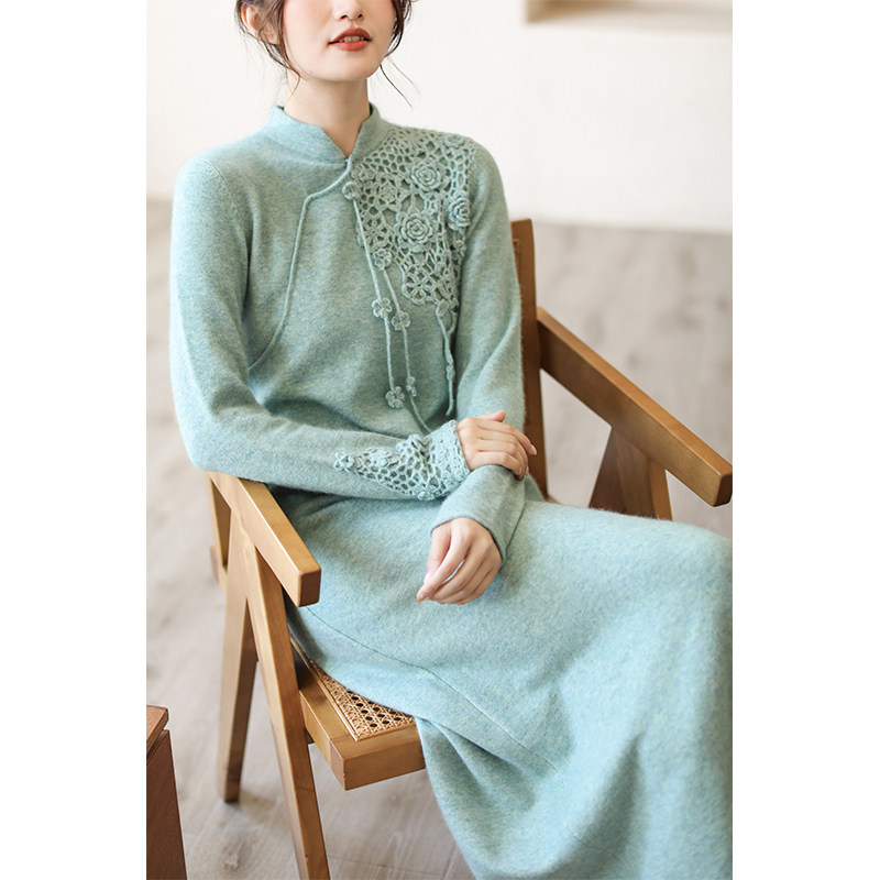 山有色秋冬旗袍中式女装禅意茶服优雅复古手工钩花针织羊毛连衣裙