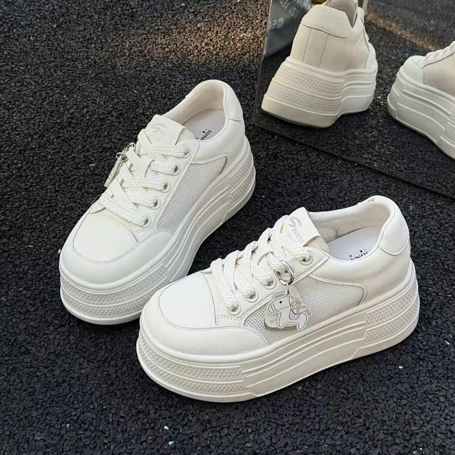 韩版厚底小个子增高6cm休闲板鞋女2026年夏季新款透气单网小白鞋