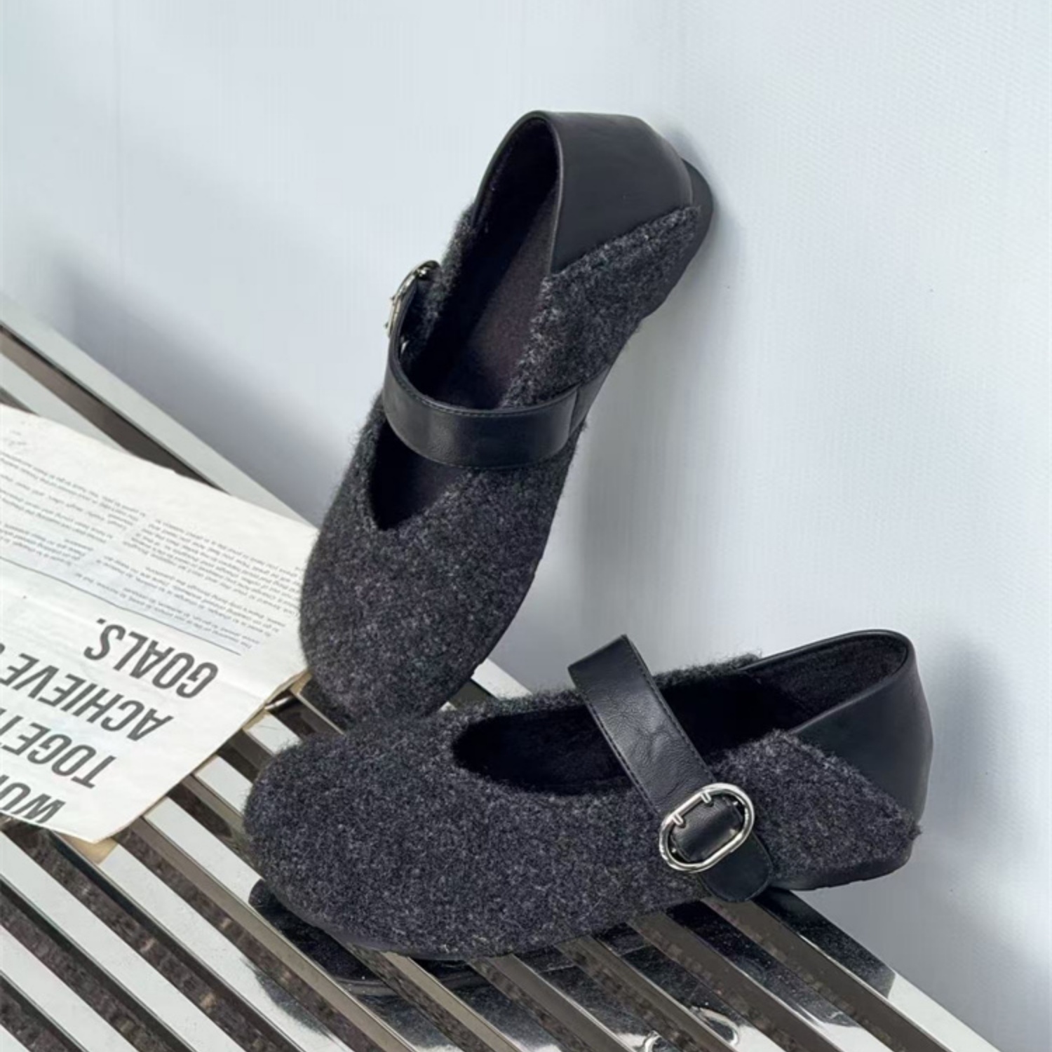 法式平底绒面一字扣浅口单鞋女2025秋季新款两穿小众设计玛丽珍鞋