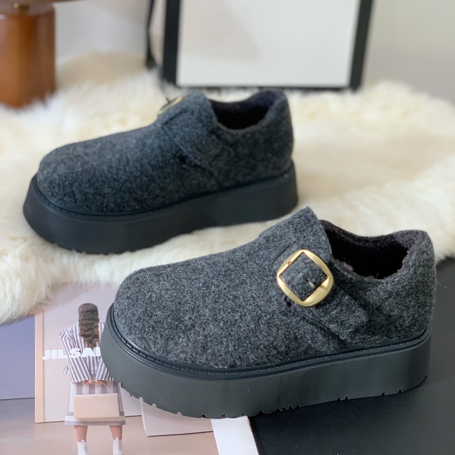 超火绒面时尚潮流百搭增高乐福鞋