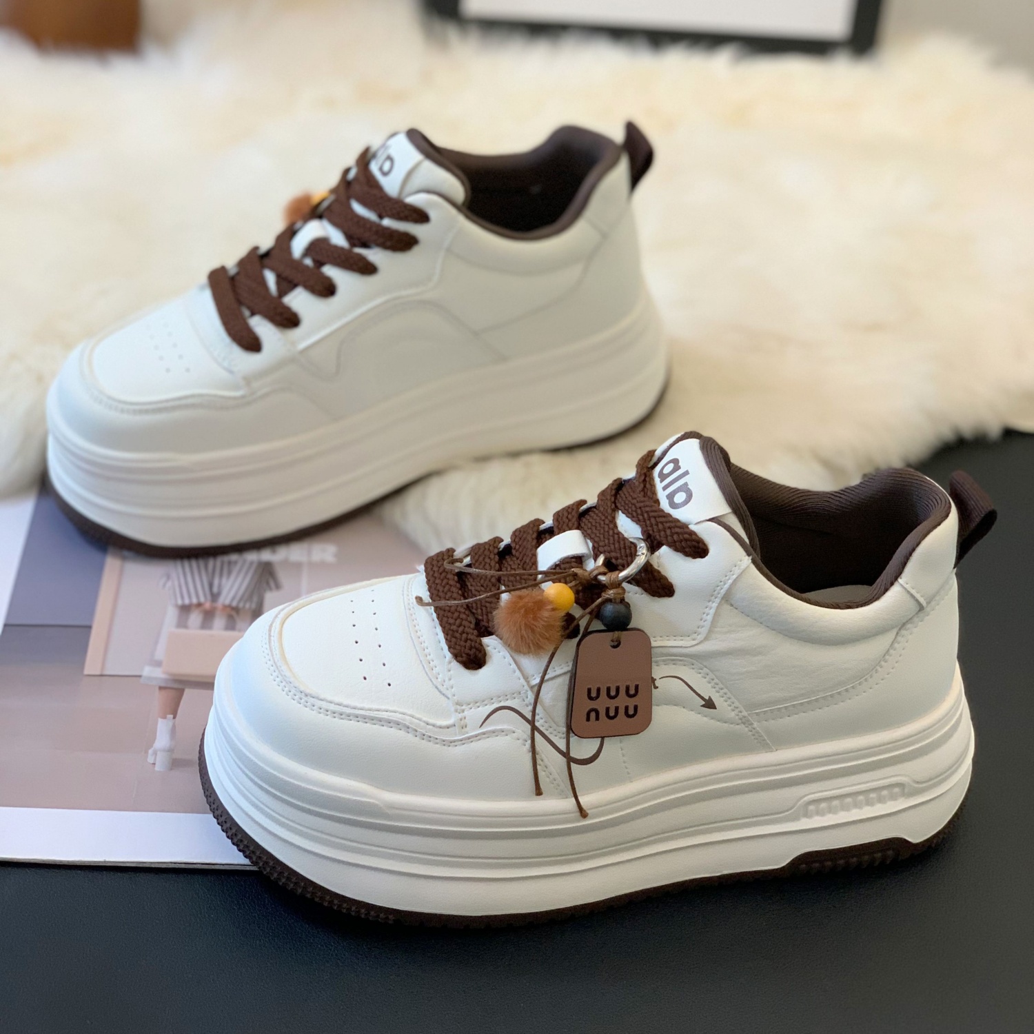 韩版厚底增高轻便舒适百搭小白鞋