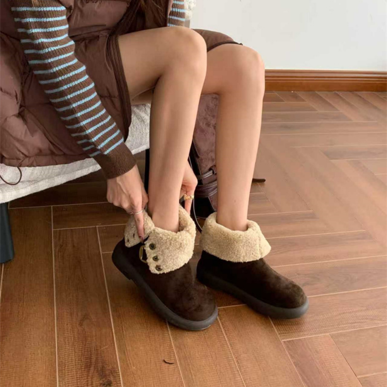 复古磨砂加绒保暖舒适抗寒雪地靴