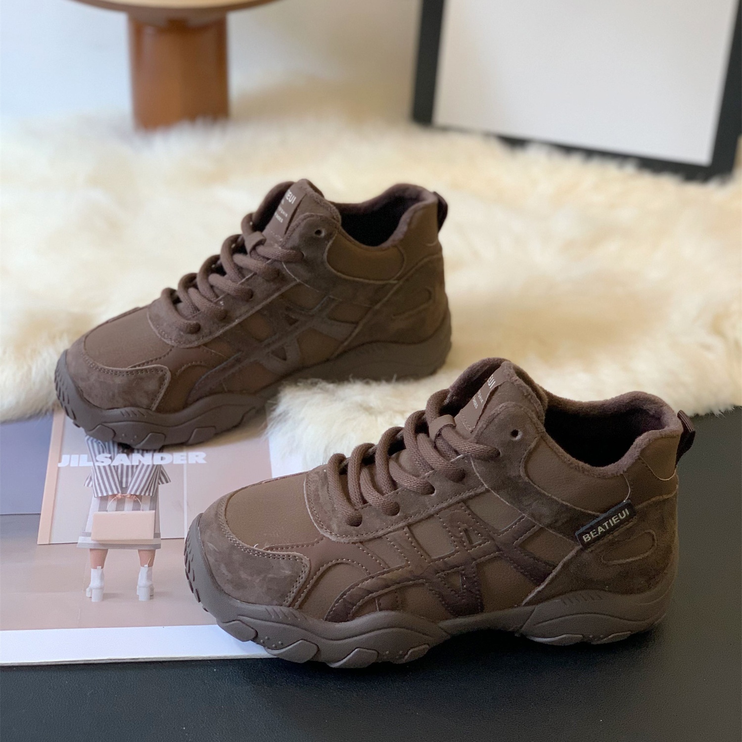 厚底加绒超火小众复古百搭板鞋