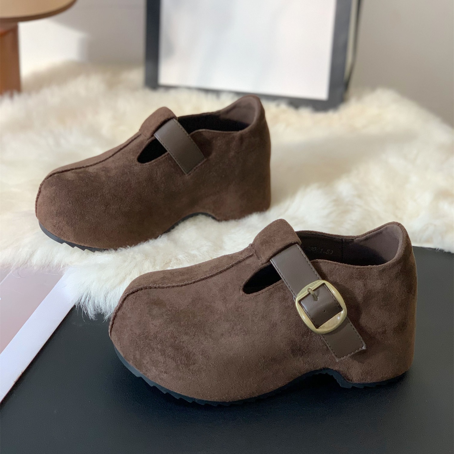 小个子洋气百搭内增高搭扣勃肯鞋