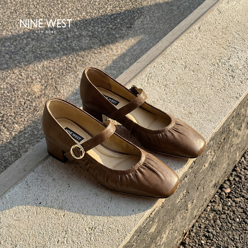 Nine West/玖熙棕色褶皱粗跟玛丽珍鞋女方头复古通勤百搭浅口单鞋