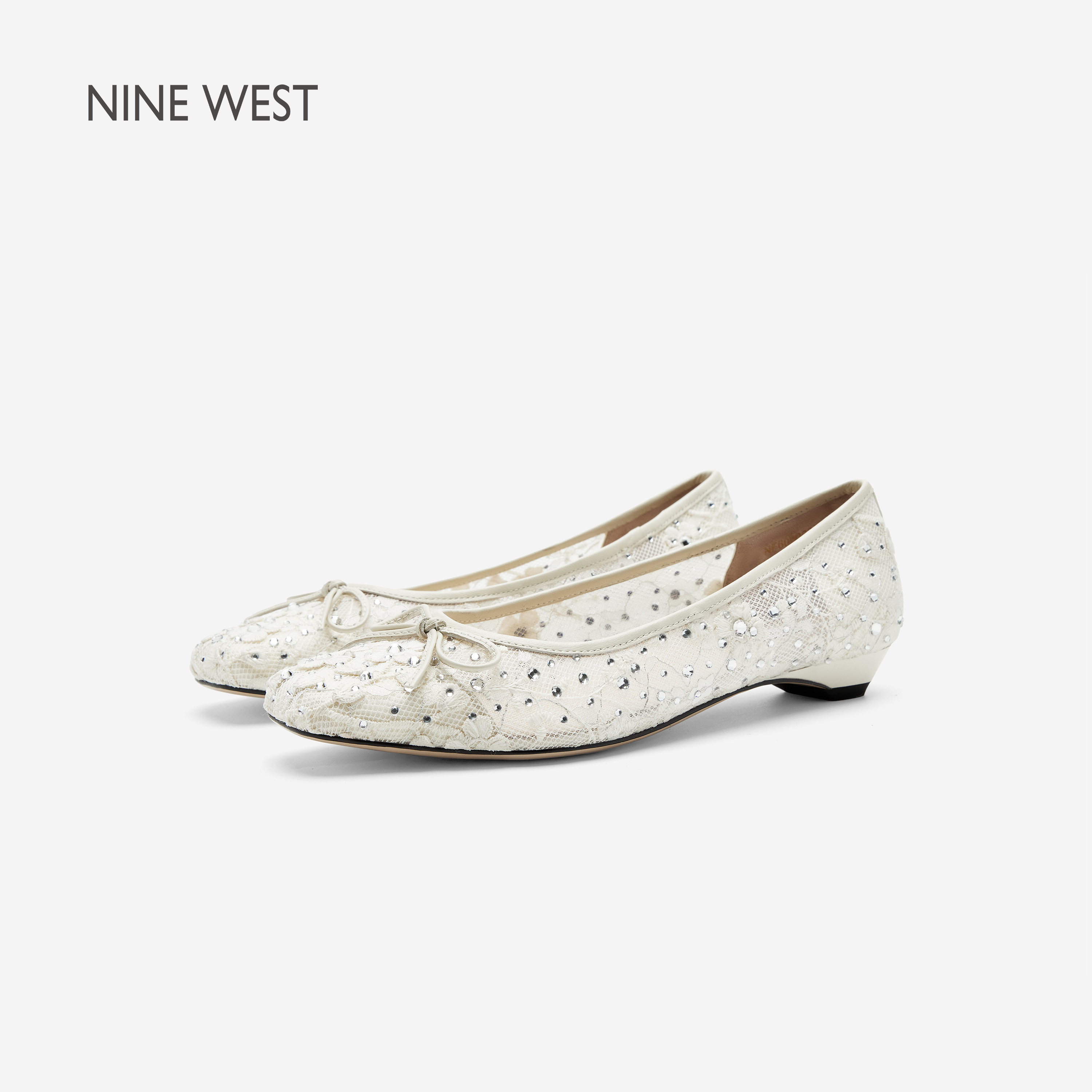 ��ɫ 35 ������˿��ʽ�͸�ǳ�ڵ�Ь