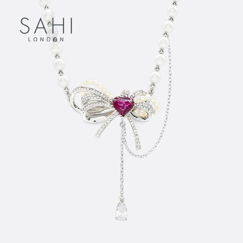 SAHI立体心形项链蝴蝶结