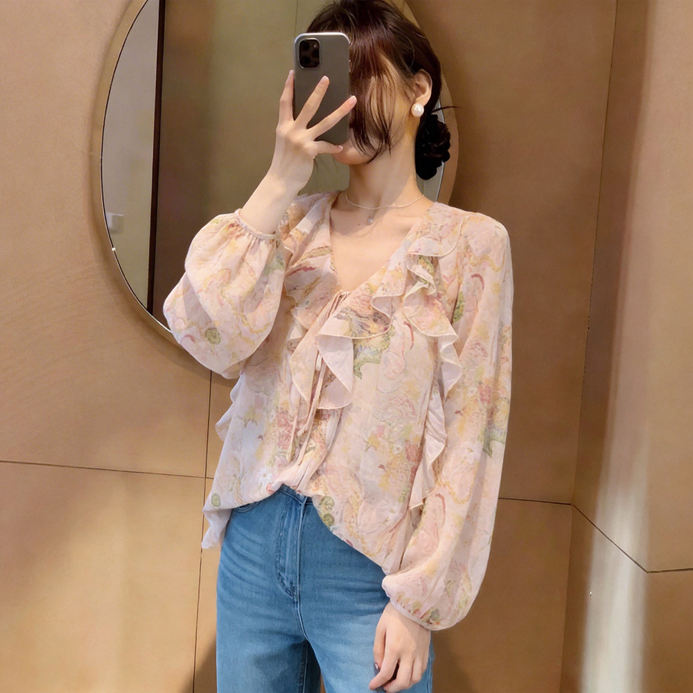 大码宽松休闲碎花V领衬衫女春秋季轻盈透气雪纺衫遮肉显瘦上衣潮
