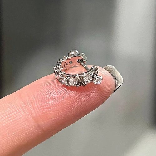 满钻锆石耳骨钉女甜酷风螺丝拧扣